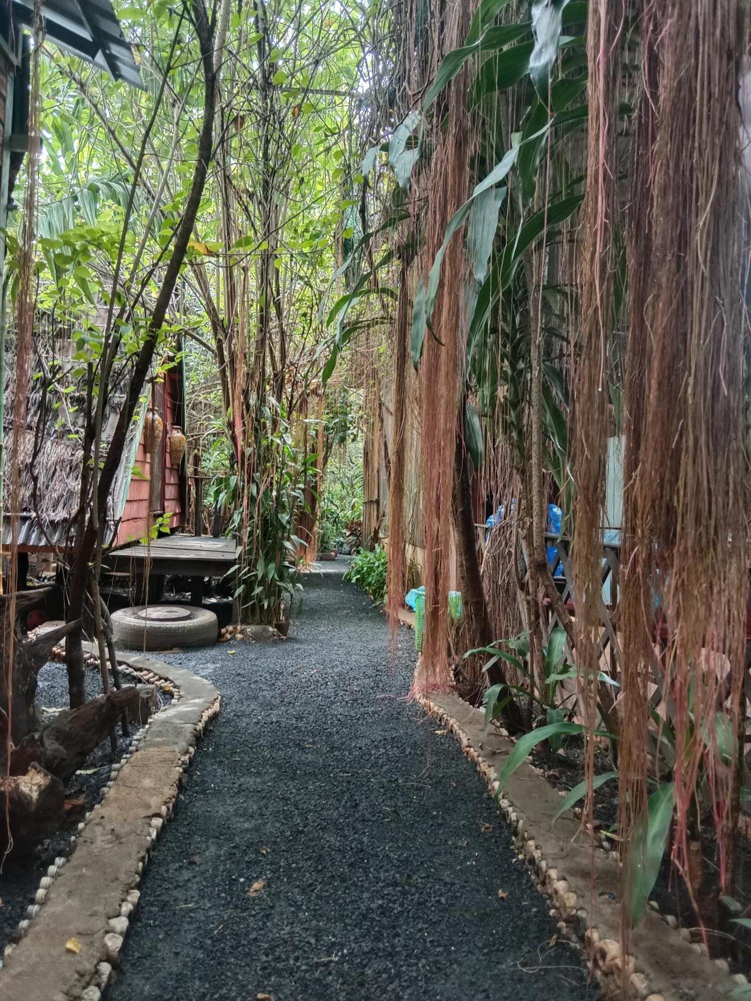Ratanakiri Homestay & Jungle Trek Banlung Eksteriør billede