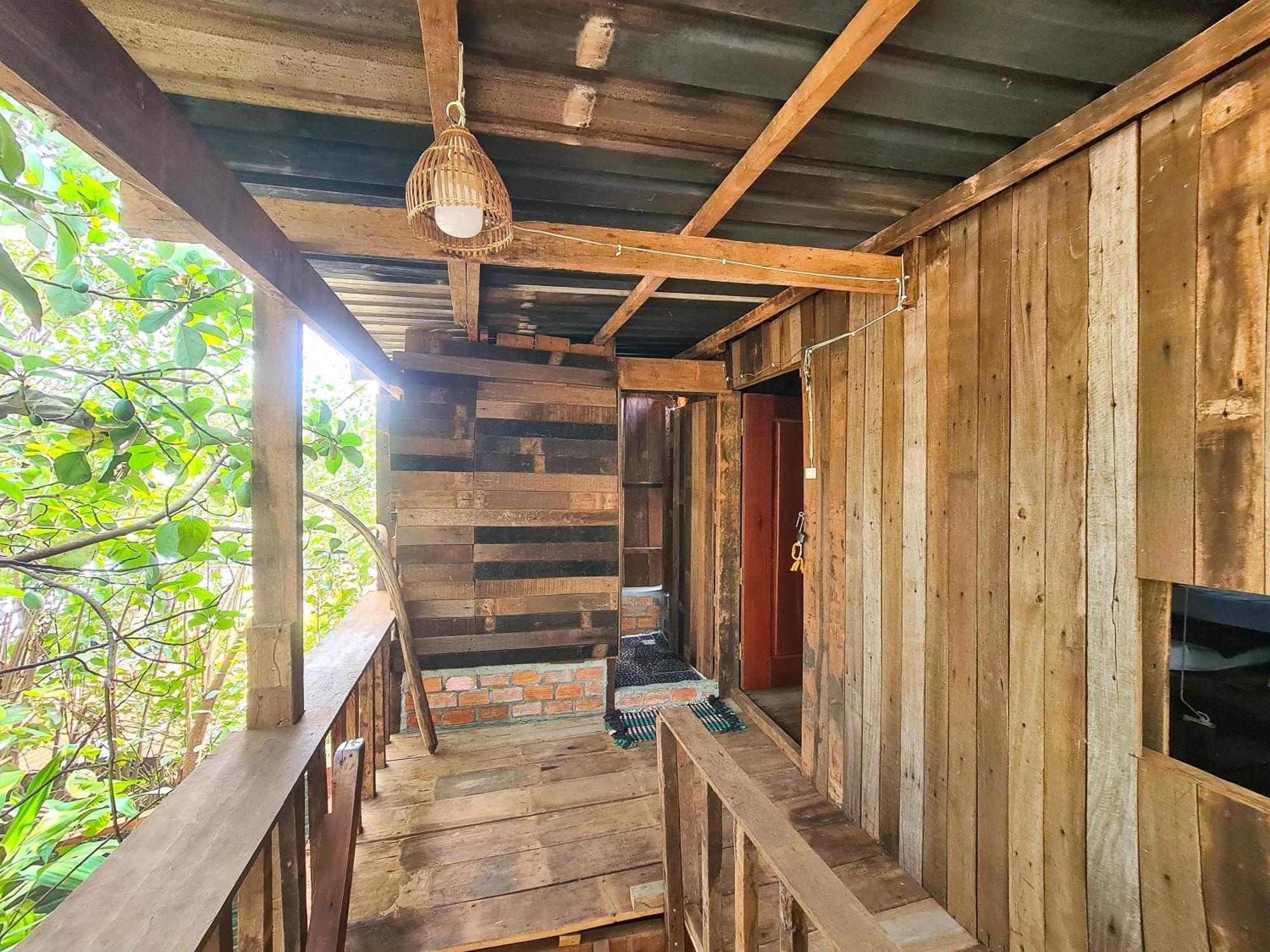 Ratanakiri Homestay & Jungle Trek Banlung Eksteriør billede