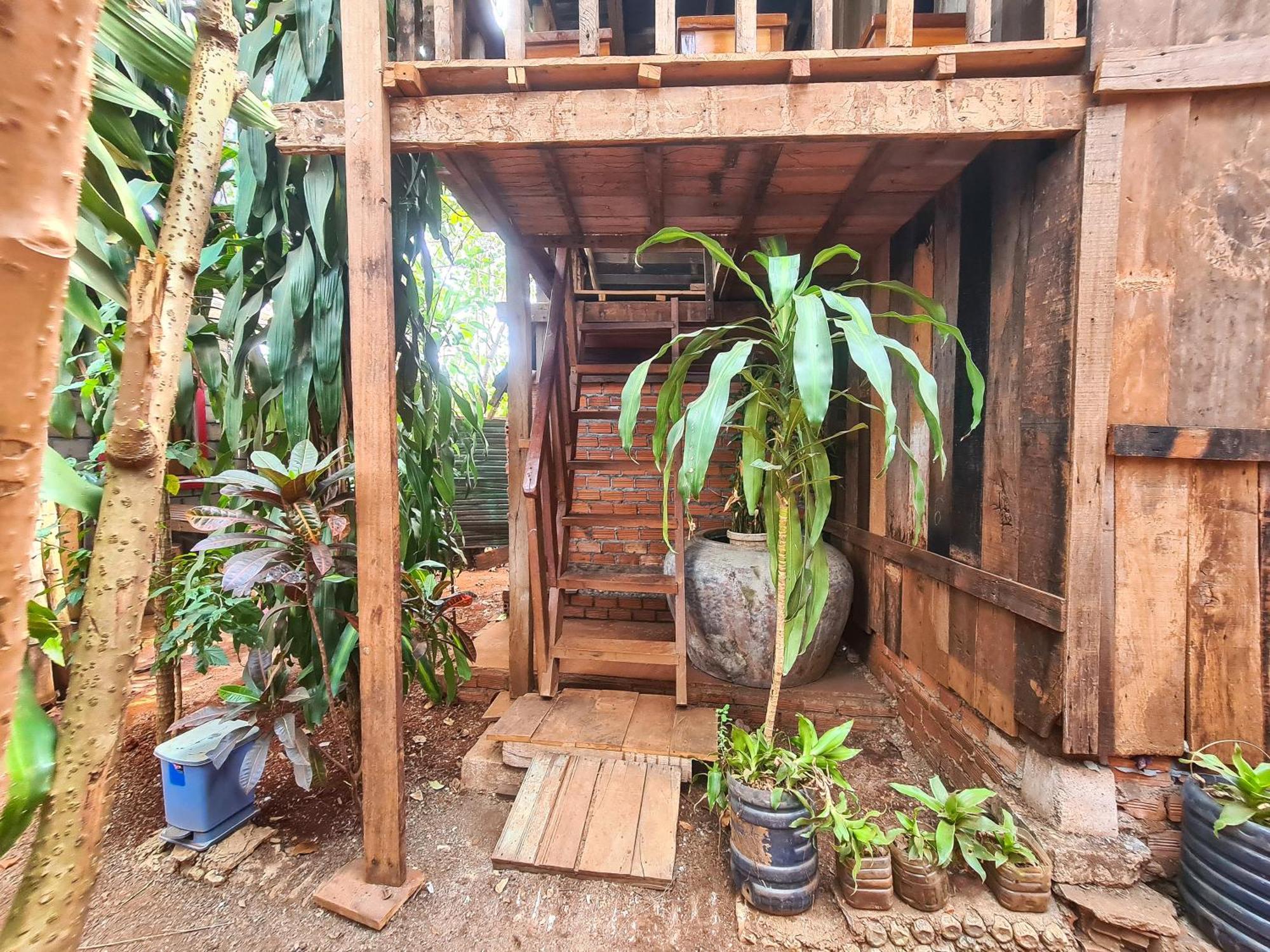 Ratanakiri Homestay & Jungle Trek Banlung Eksteriør billede